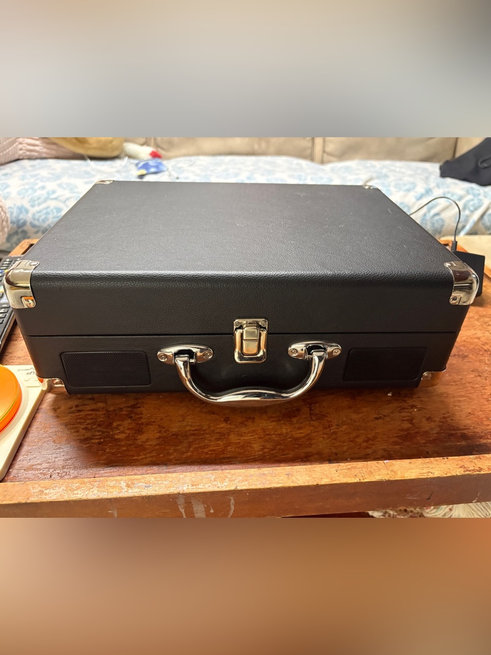 Proscan Suitcase Record Player with Built In Speakers